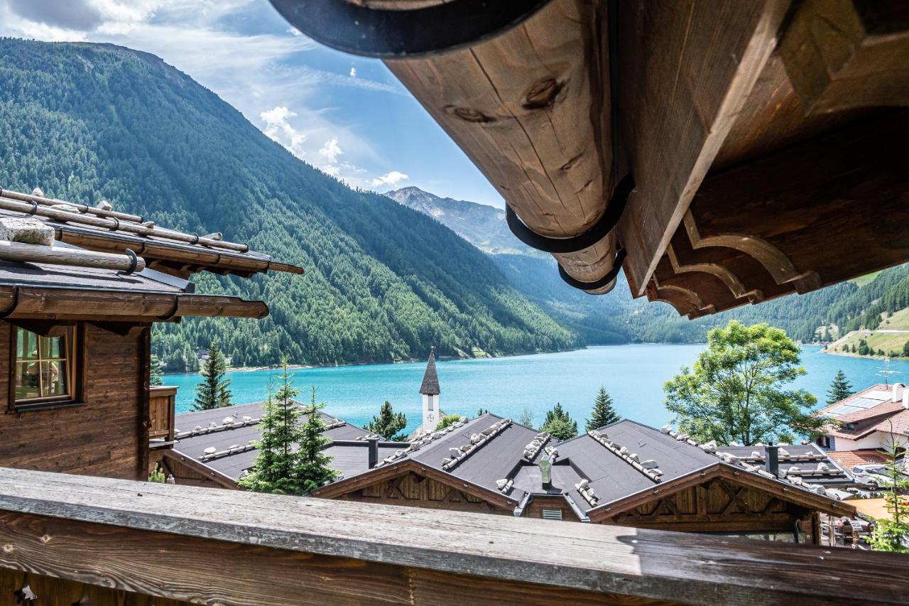 Hotel&Chalets Edelweiss Madonna  Buitenkant foto