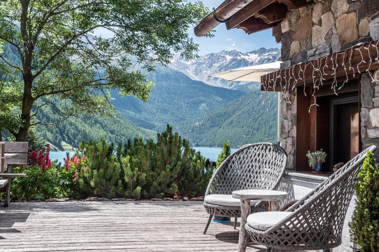 Hotel&Chalets Edelweiss Madonna  Buitenkant foto