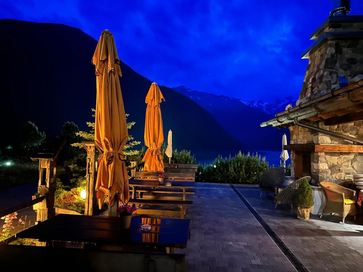 Hotel&Chalets Edelweiss Madonna  Buitenkant foto