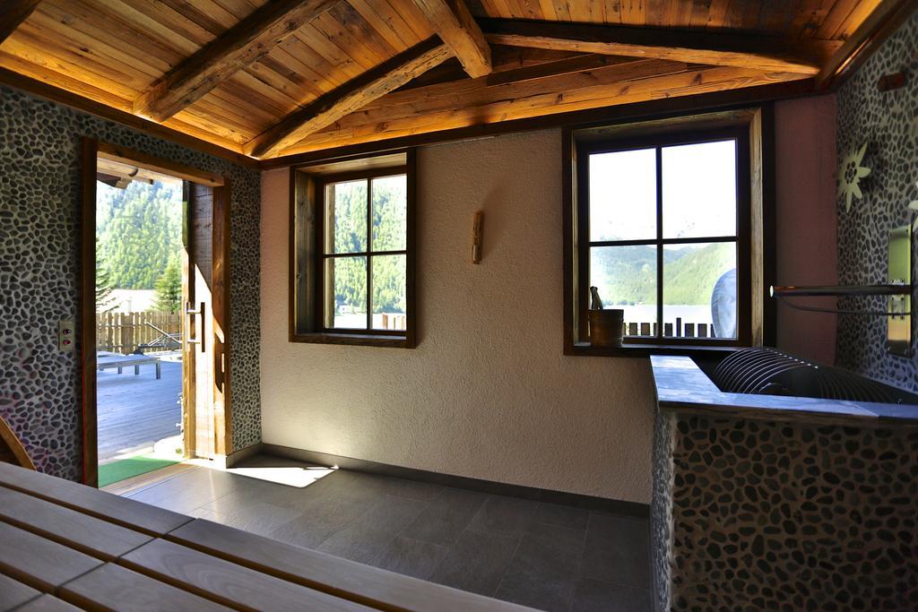 Hotel&Chalets Edelweiss Madonna  Buitenkant foto