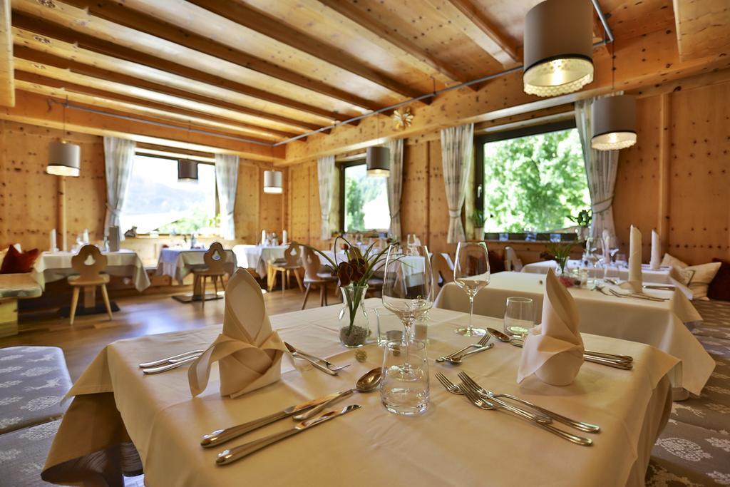Hotel&Chalets Edelweiss Madonna  Buitenkant foto