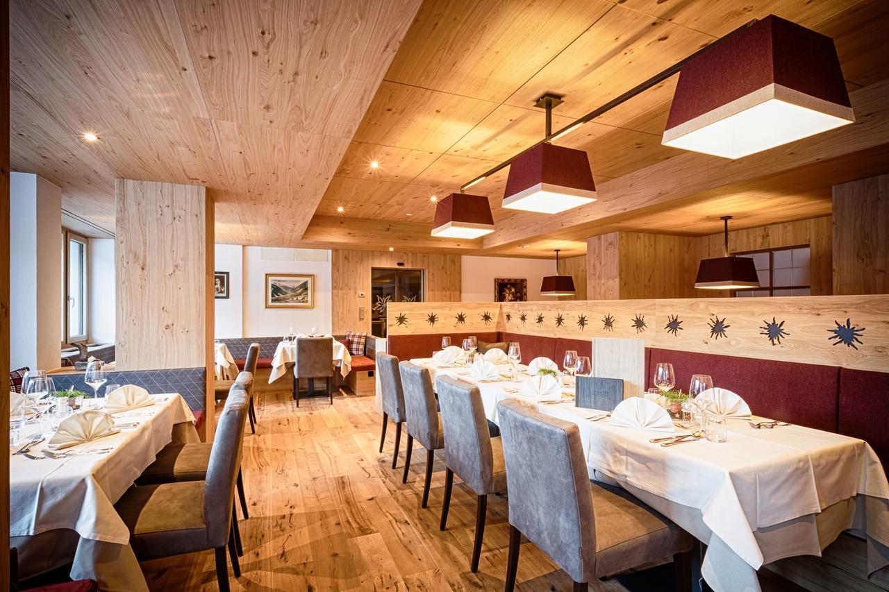 Hotel&Chalets Edelweiss Madonna  Buitenkant foto